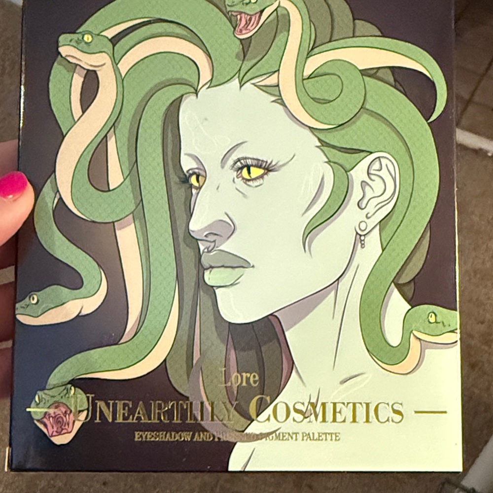 Green Reptile Eyeshadow Palette